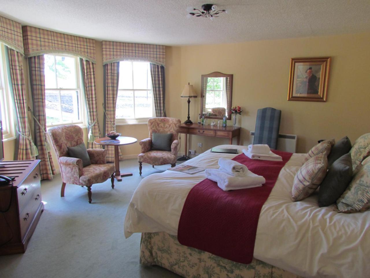 Altnaharra Hotel Лейрг Екстериор снимка